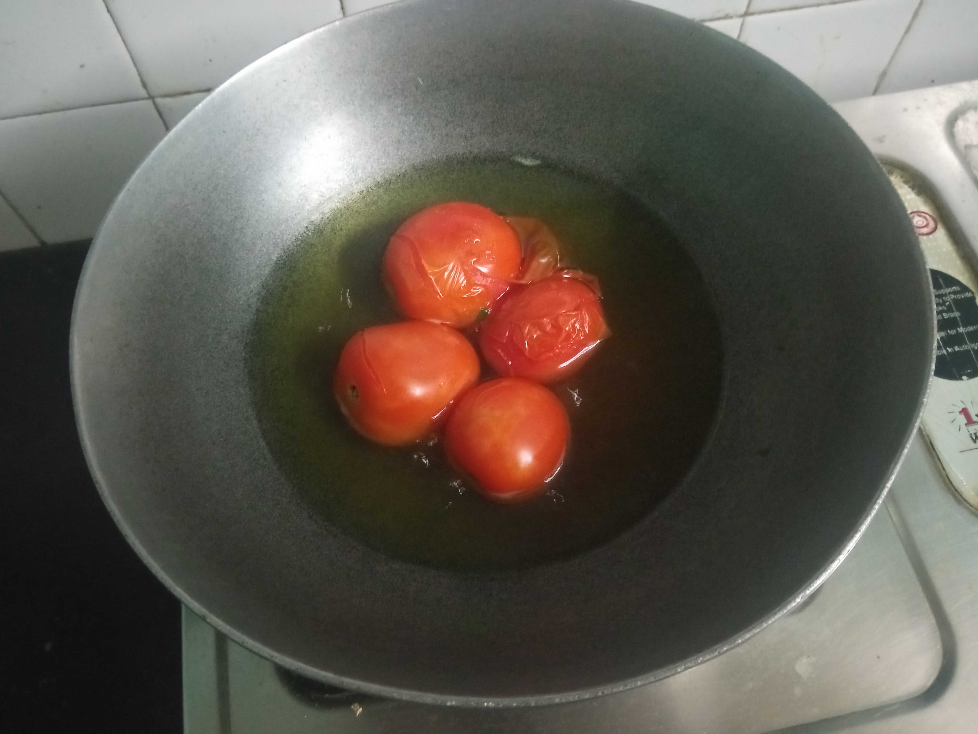 उकडलेले टोमॅटो